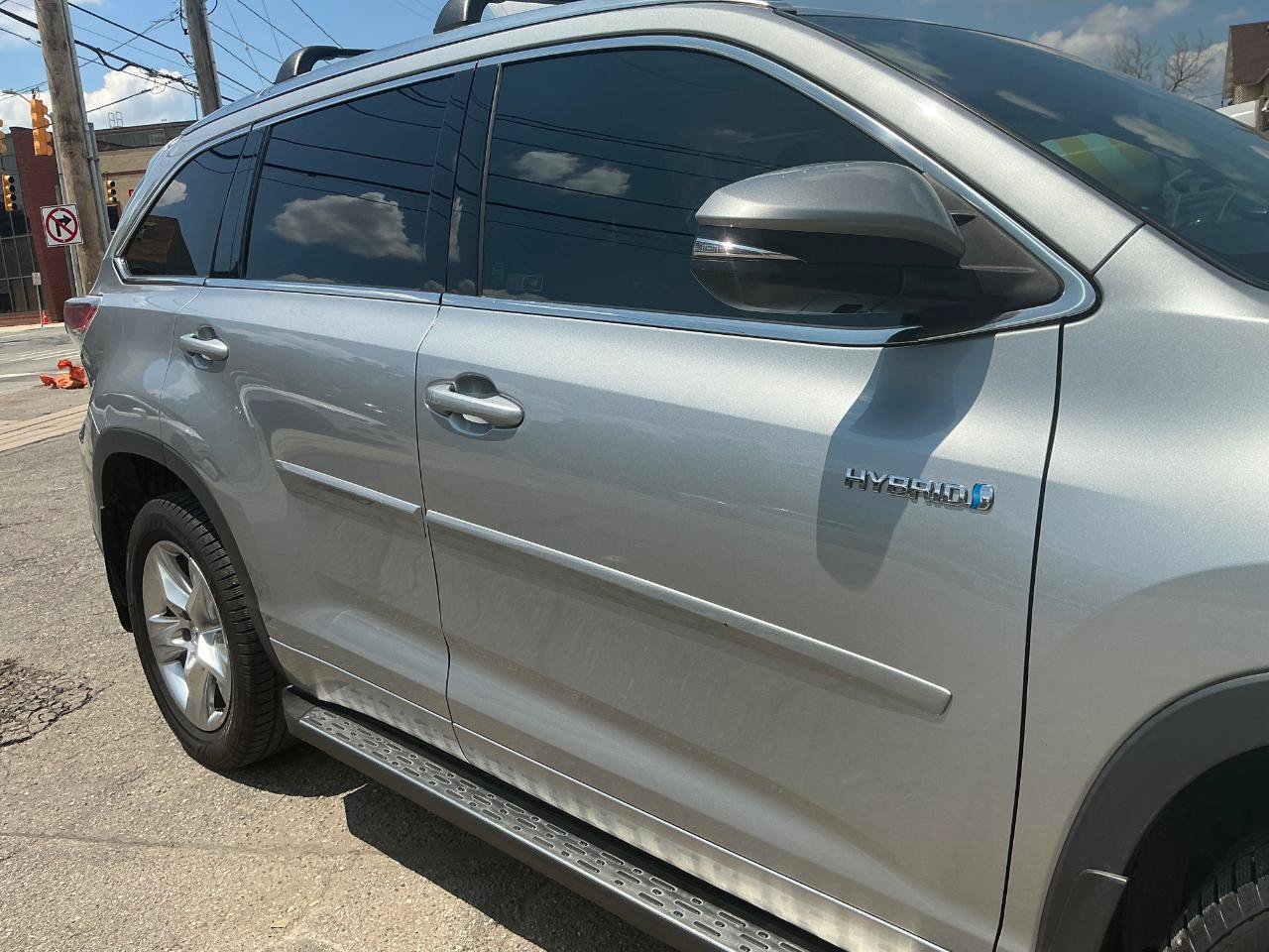 Used 2015 Toyota Highlander Limited w/ Driver Technology Package AWD/4WD image 8