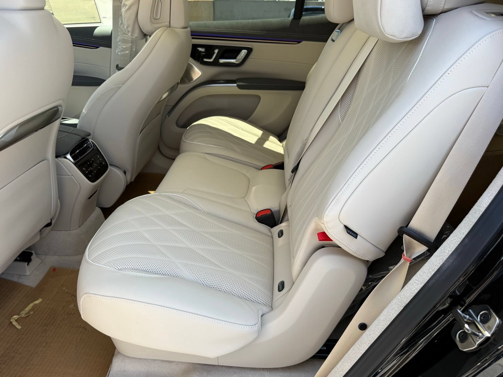 New 2026 Mercedes-Benz EQS 550 4MATIC SUV image 27