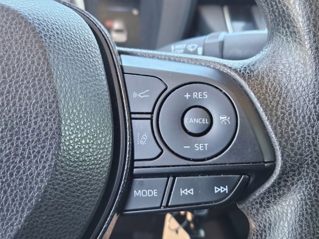 Used 2021 Toyota Corolla LE image 13