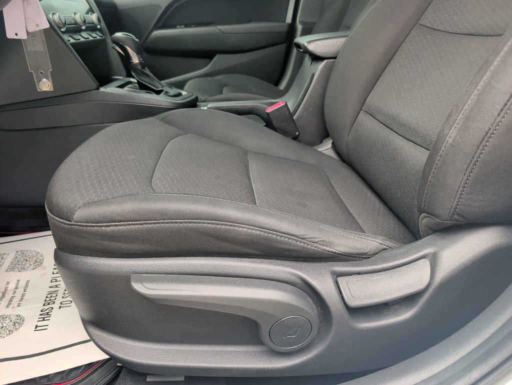 Used 2020 Hyundai Elantra SEL w/ Cargo Package (C1) image 9