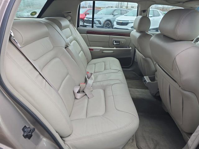 Used 1999 Cadillac De Ville w/ Comfort/Convenience Pkg FWD image 16