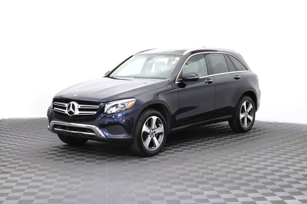 Used 2019 Mercedes-Benz GLC 300 4MATIC image 3