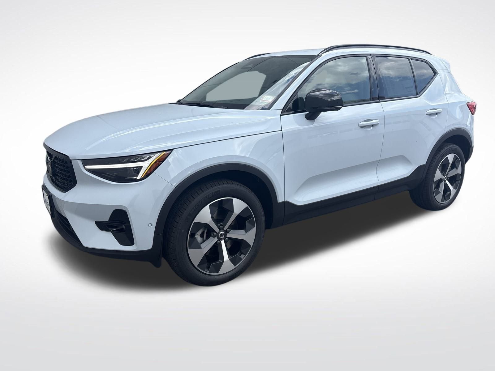 New 2026 Volvo XC40 B5 Plus w/ Protection Package Premier image 1