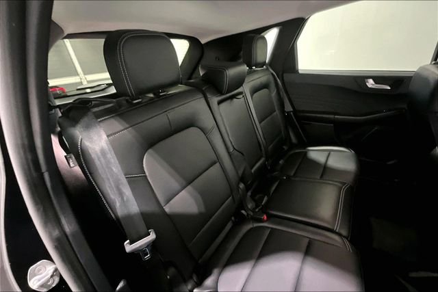 Used 2025 Ford Escape Platinum AWD/4WD image 32