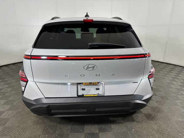 Used 2024 Hyundai Kona SEL w/ Convenience Package image 4