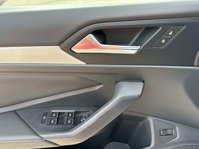 Used 2025 Volkswagen Jetta S FWD image 40