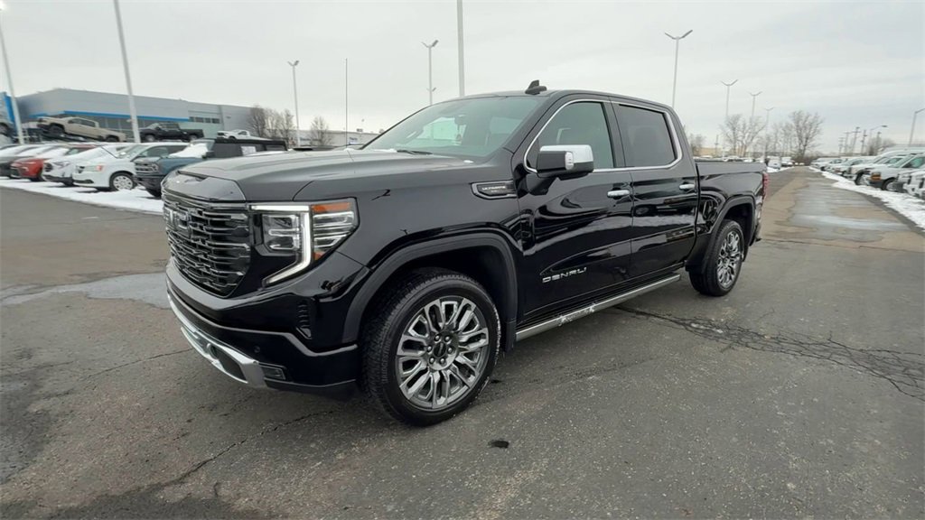 Used 2024 GMC Sierra 1500 Denali Ultimate image 4