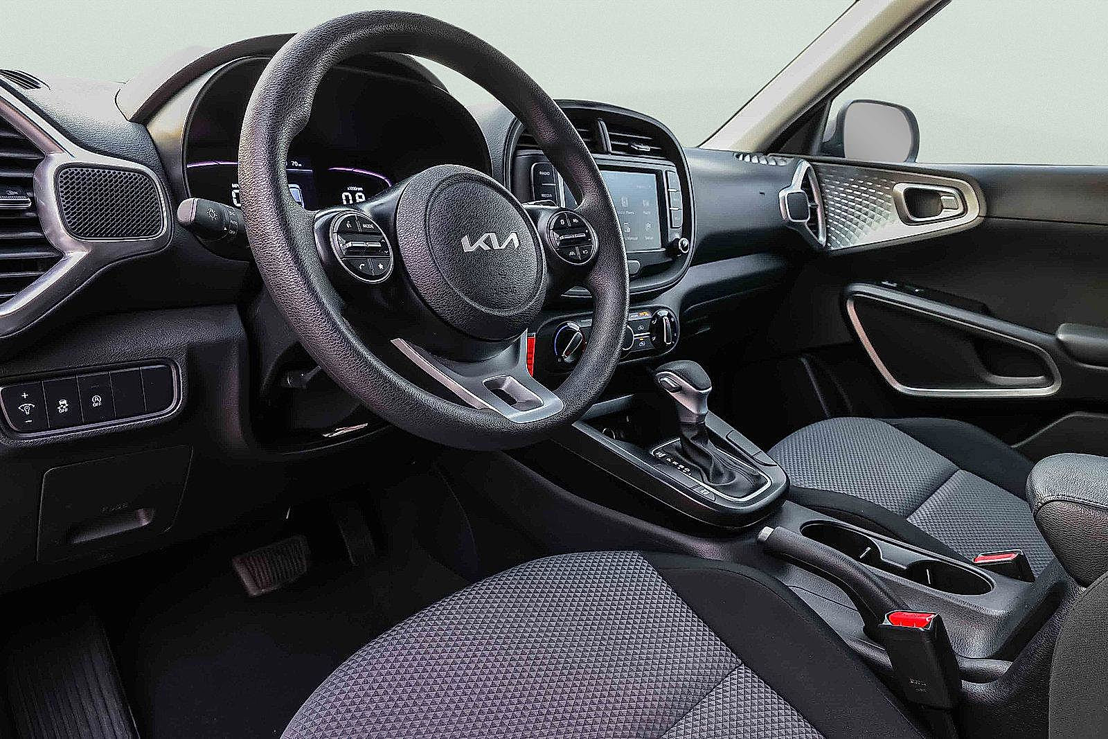 Certified 2023 Kia Soul LX w/ LX Technology Package image 8