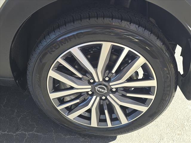 Used 2023 Nissan Kicks SV image 11