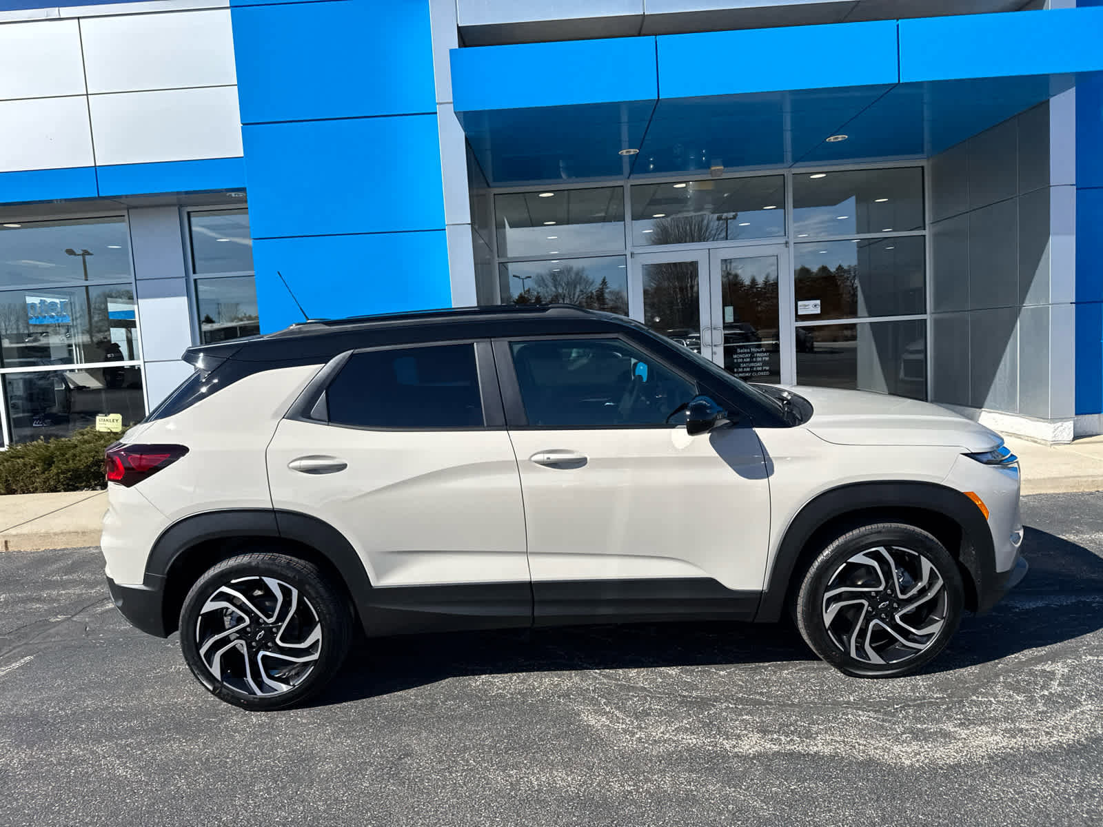 New 2026 Chevrolet TrailBlazer RS w/ Convenience Package image 3