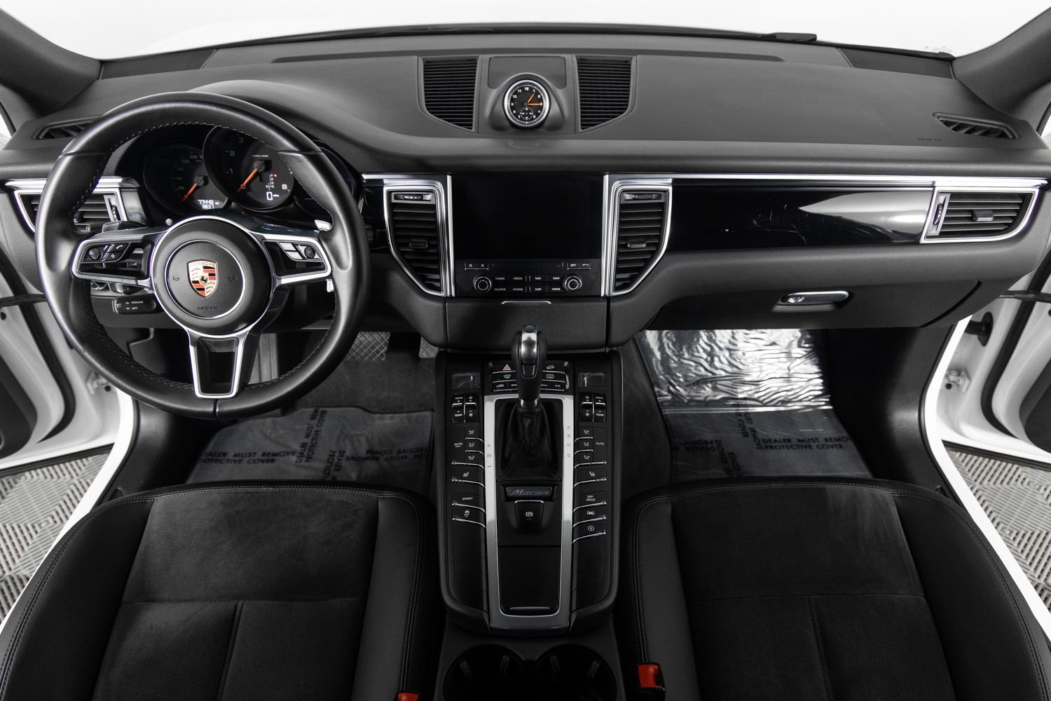 Used 2018 Porsche Macan AWD/4WD image 37