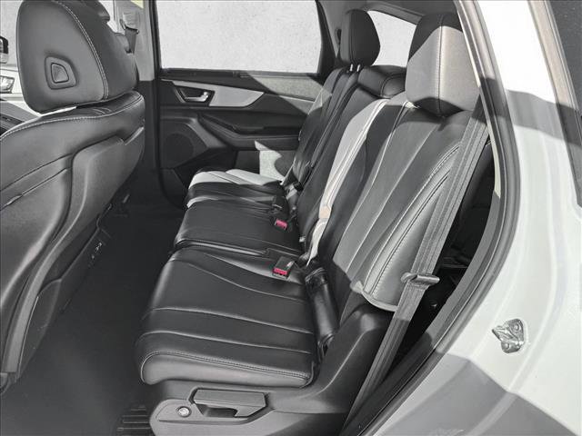 Used 2024 Acura MDX SH-AWD w/ Technology Package image 18