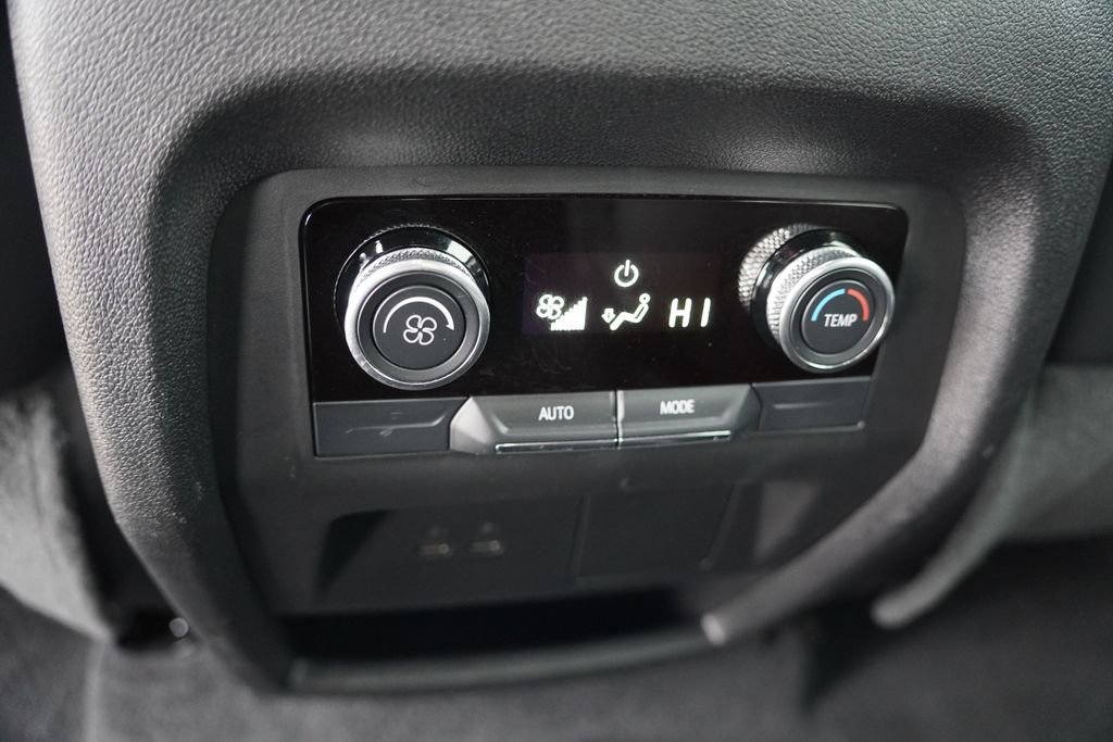 Certified 2025 Buick Enclave Preferred image 19