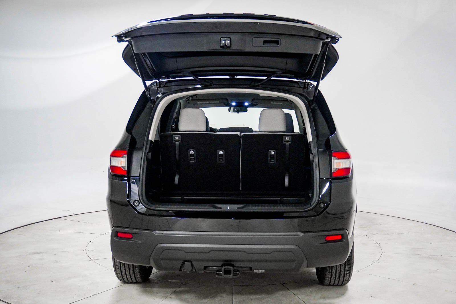 Used 2023 Honda Pilot LX image 8