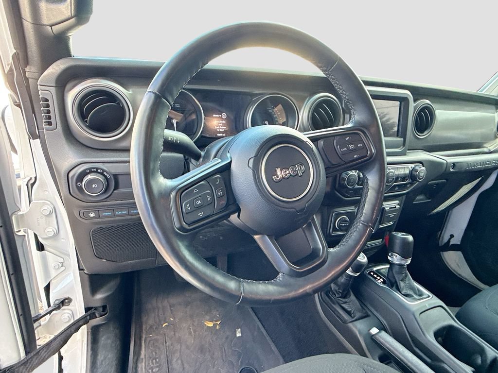 Used 2023 Jeep Wrangler Unlimited w/ Cold Weather Group AWD/4WD image 12