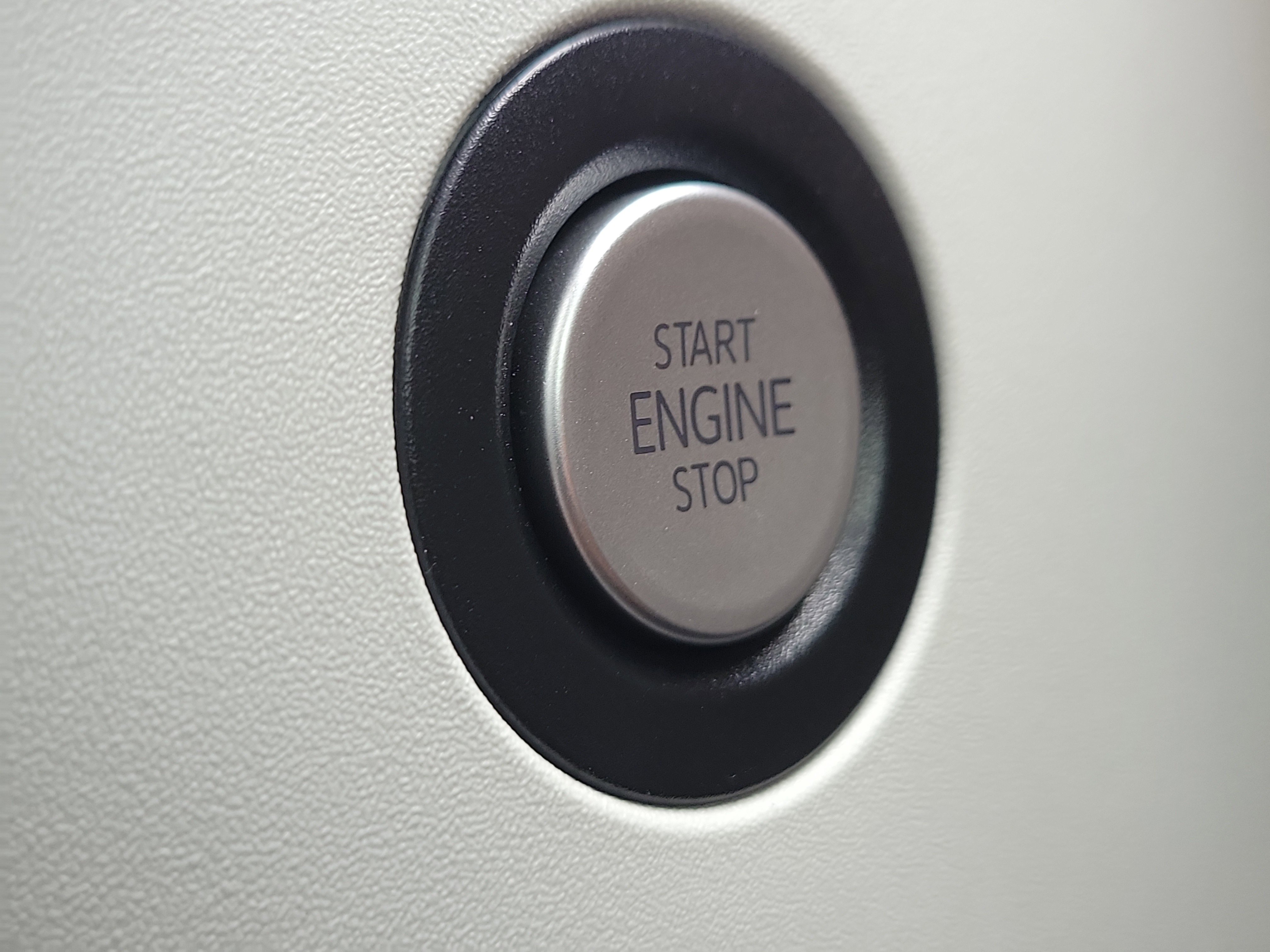 Used 2025 Volkswagen ID. Buzz 1st Edition image 36