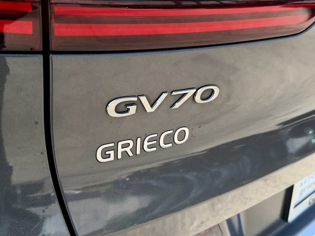 Used 2022 Genesis GV70 2.5T w/ Advanced Package AWD/4WD image 14