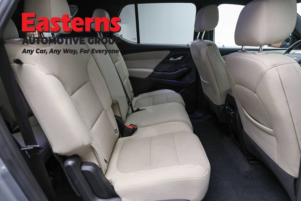 Used 2023 Chevrolet Traverse LS FWD image 22
