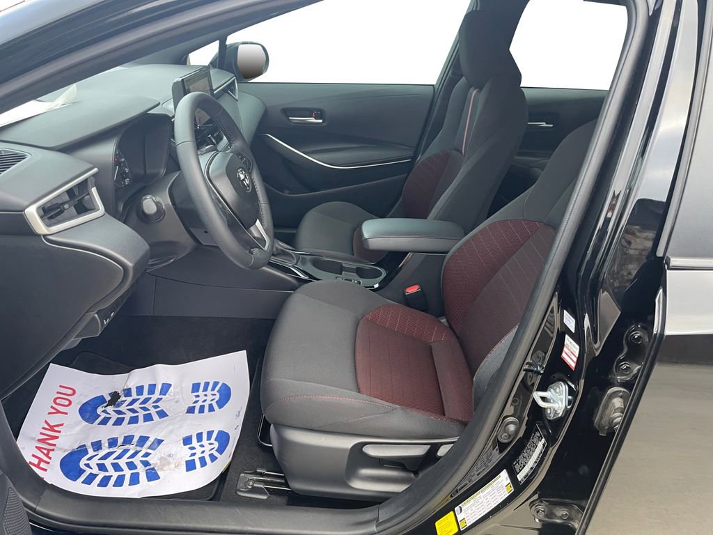 Used 2025 Toyota Corolla SE image 9