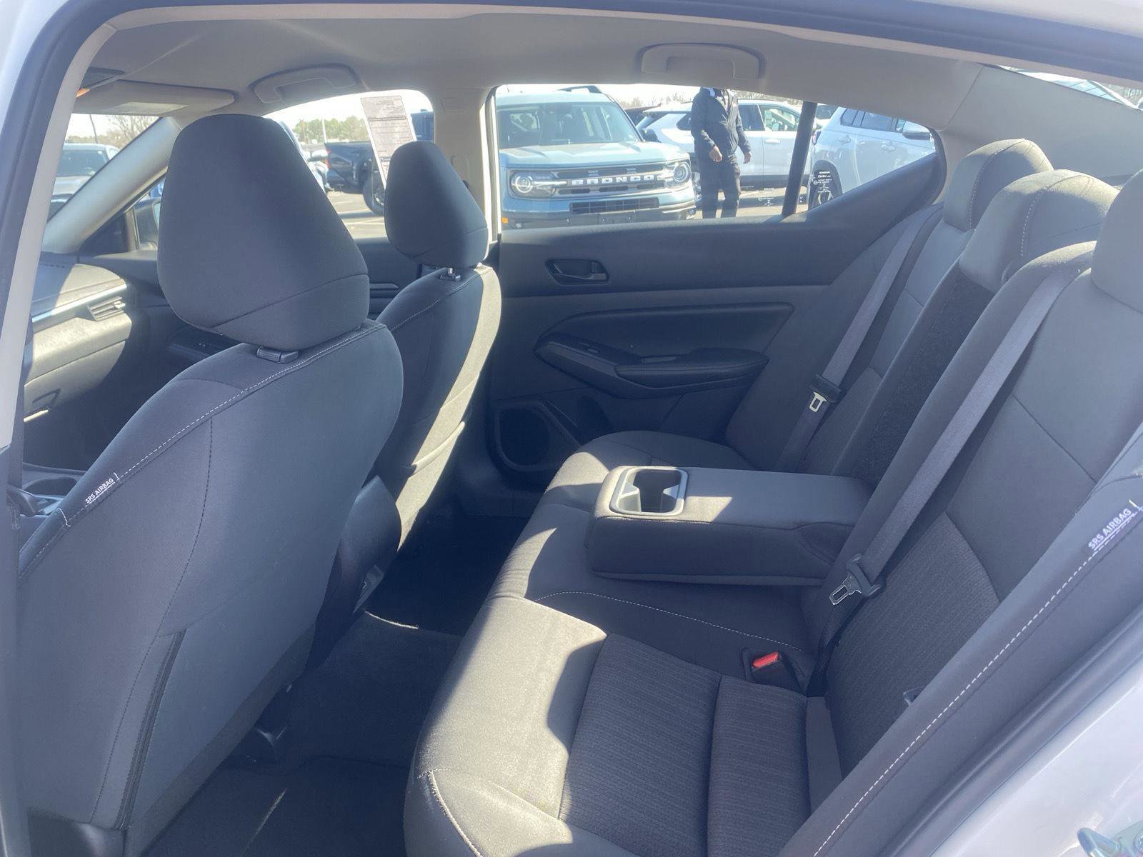 Used 2025 Nissan Altima 2.5 SV image 14