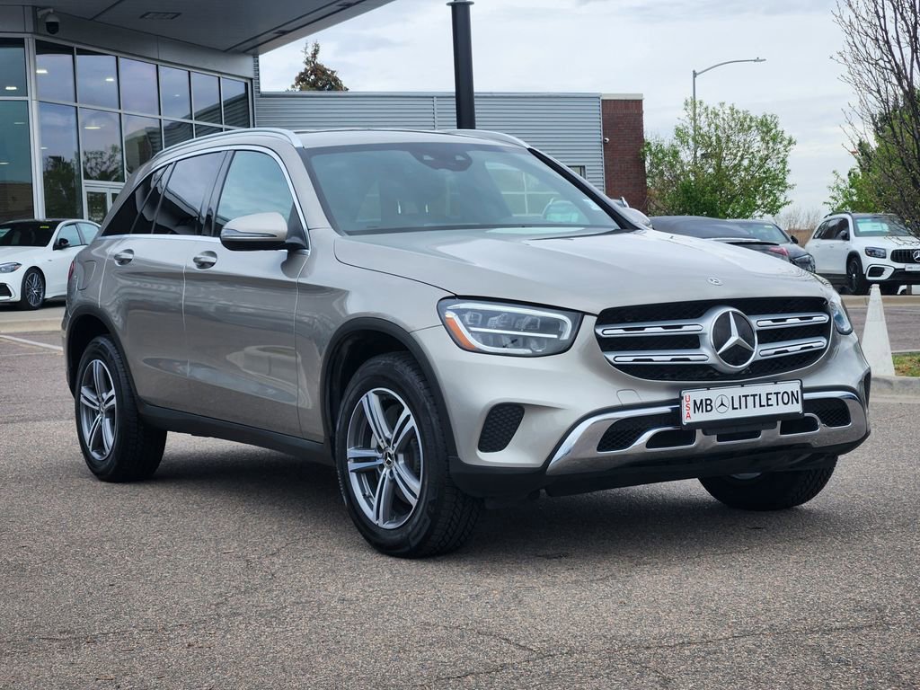 Used 2020 Mercedes-Benz GLC 300 4MATIC image 3