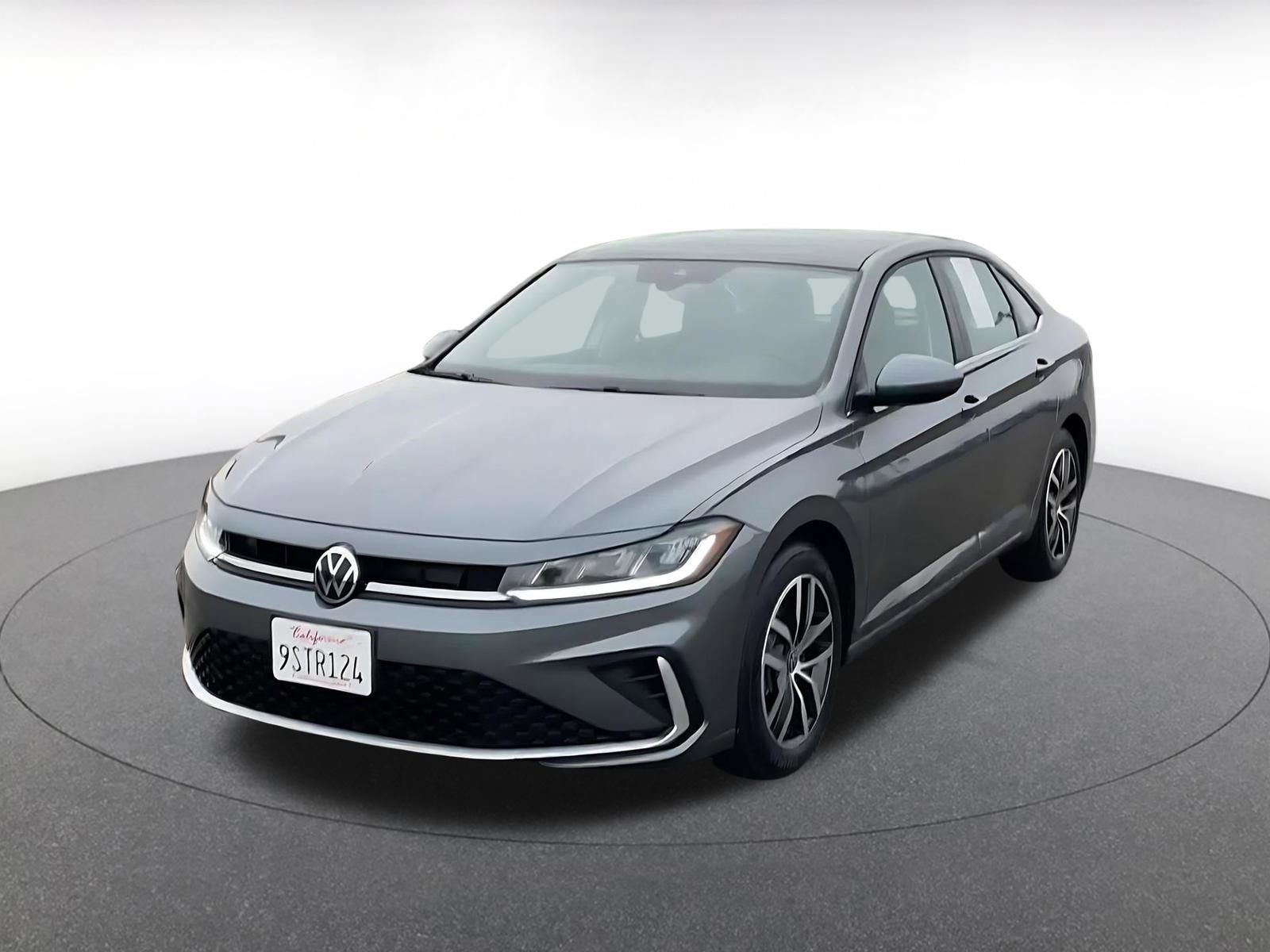 Used 2025 Volkswagen Jetta SE image 7