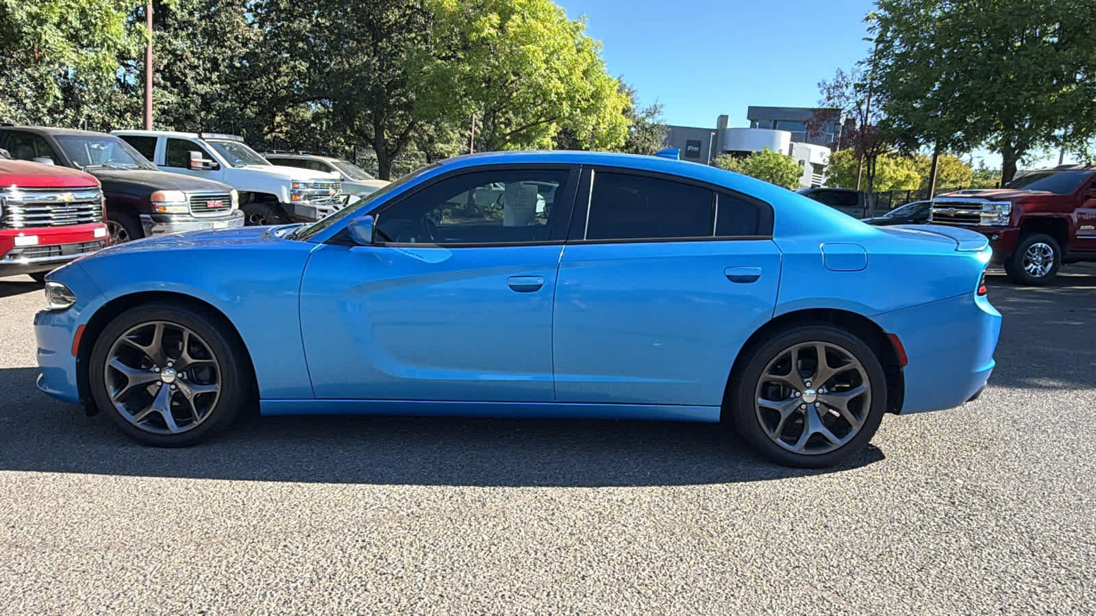 Used 2015 Dodge Charger SXT RWD image 8