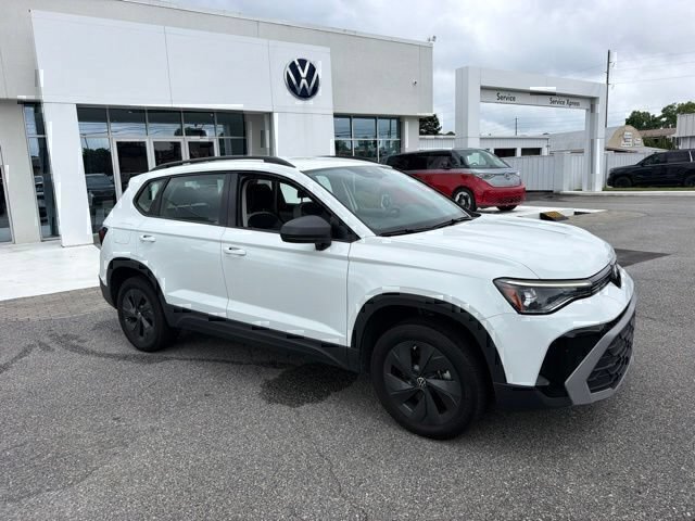Used 2025 Volkswagen Taos S FWD image 2