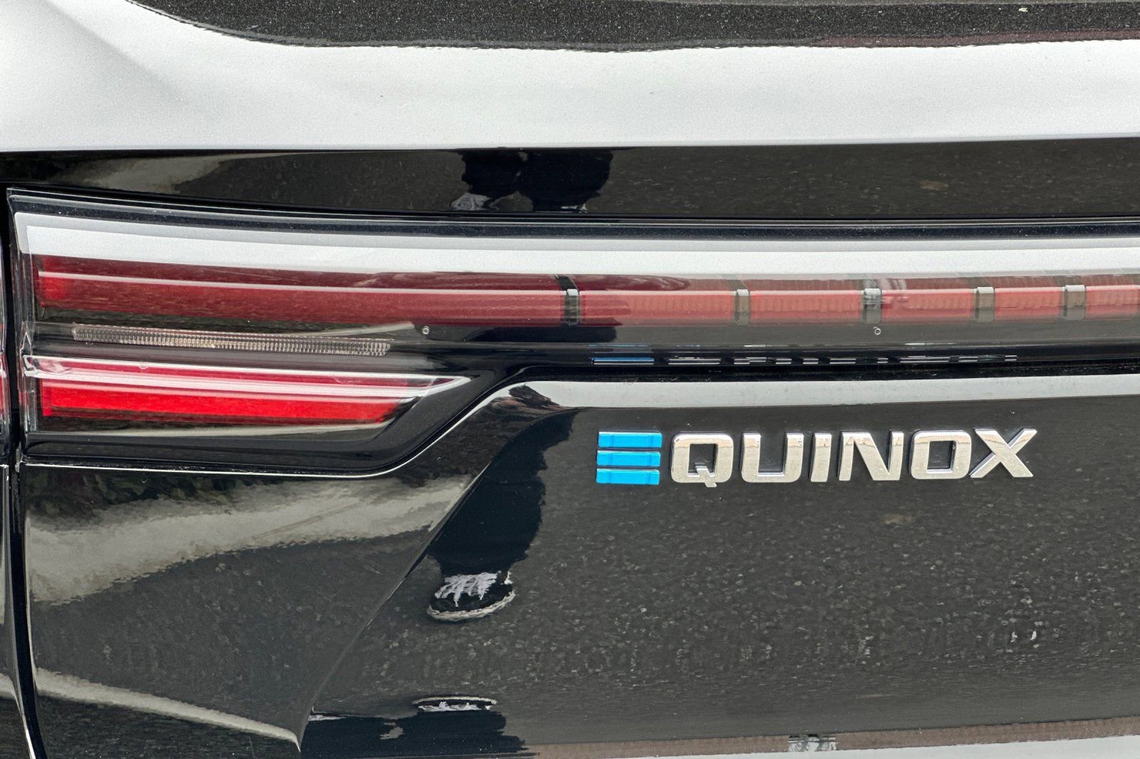 Used 2024 Chevrolet Equinox EV LT image 27