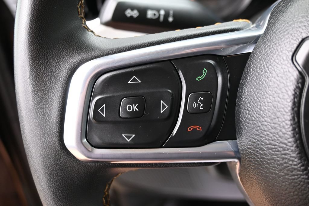 Used 2024 Jeep Wrangler Unlimited Sahara AWD/4WD image 19