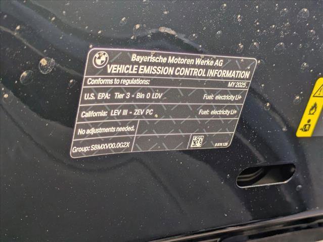 Used 2025 BMW i7 xDrive60 image 25