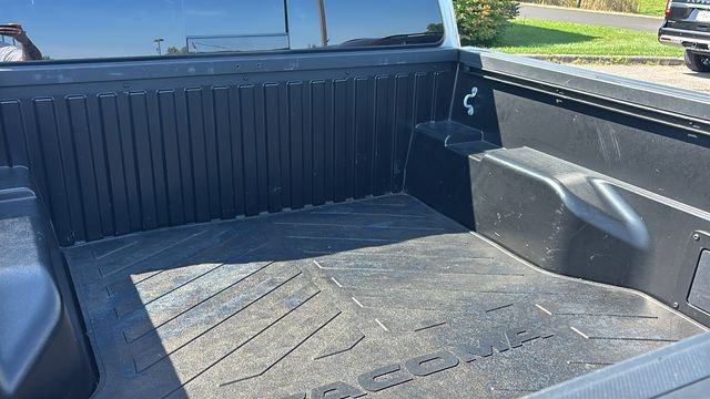 Used 2023 Toyota Tacoma SR5 AWD/4WD image 29