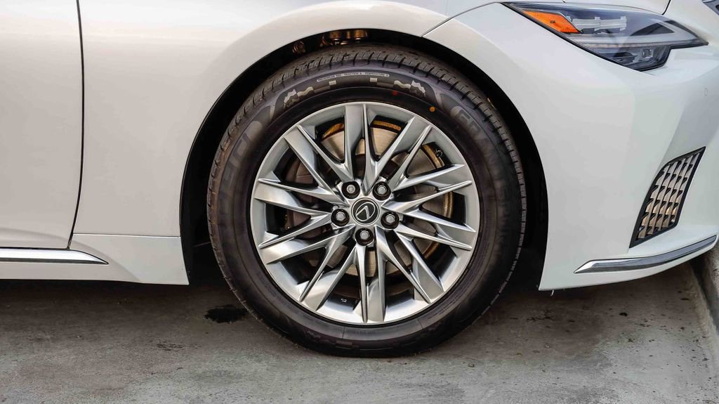 Used 2021 Lexus LS 500 w/ Interior Upgrade Package image 11