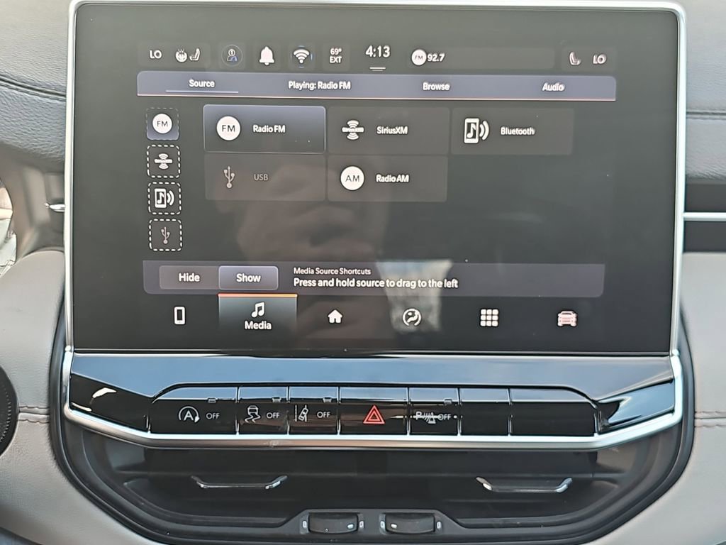 Used 2024 Jeep Compass Limited image 21