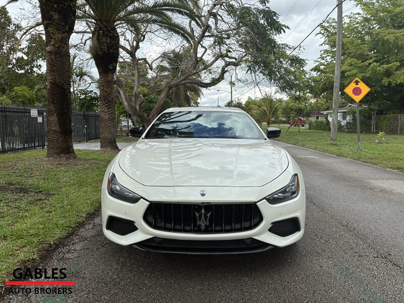Used 2023 Maserati Ghibli Modena image 11
