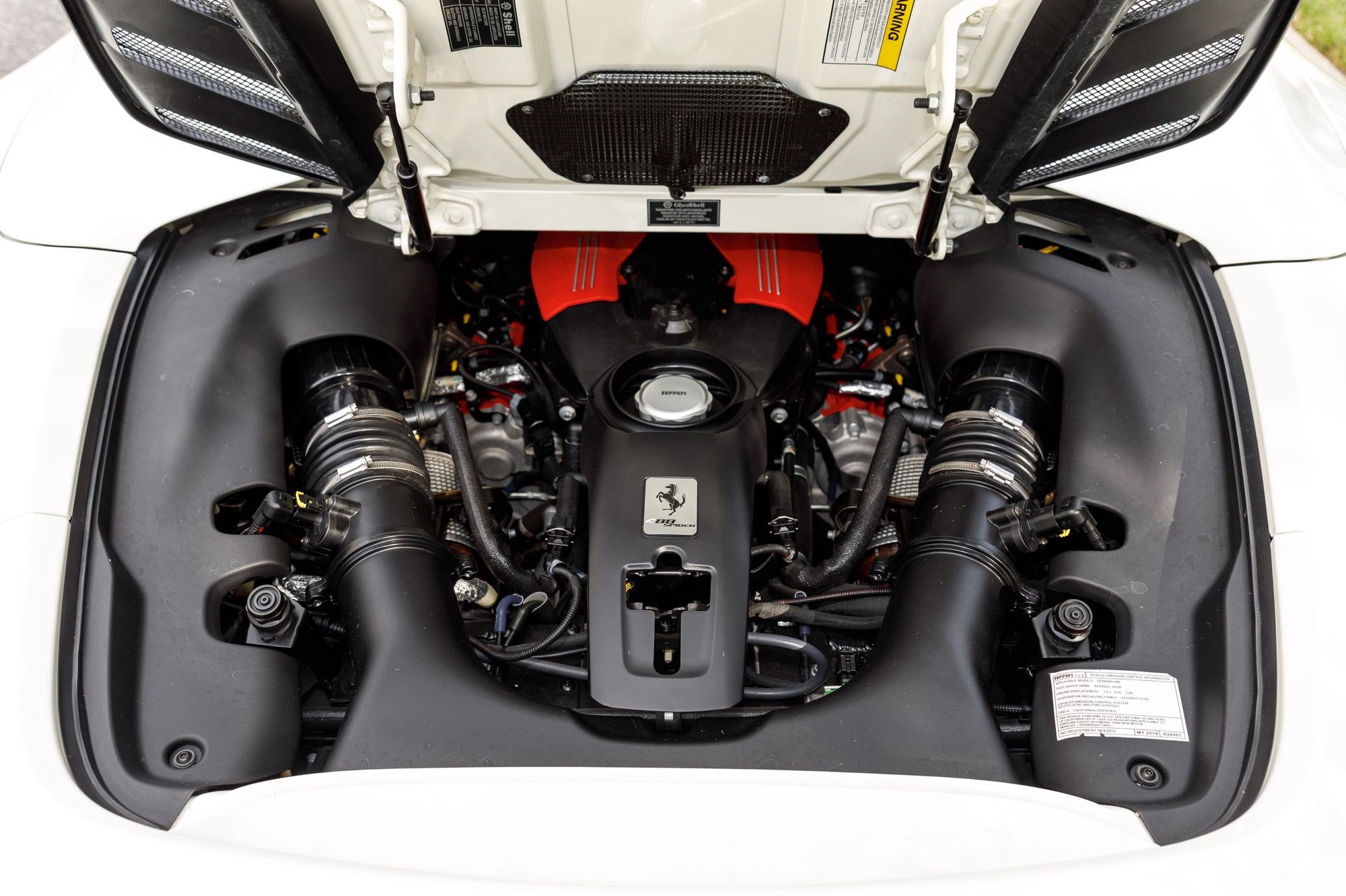 Used 2019 Ferrari 488 Spider RWD image 20