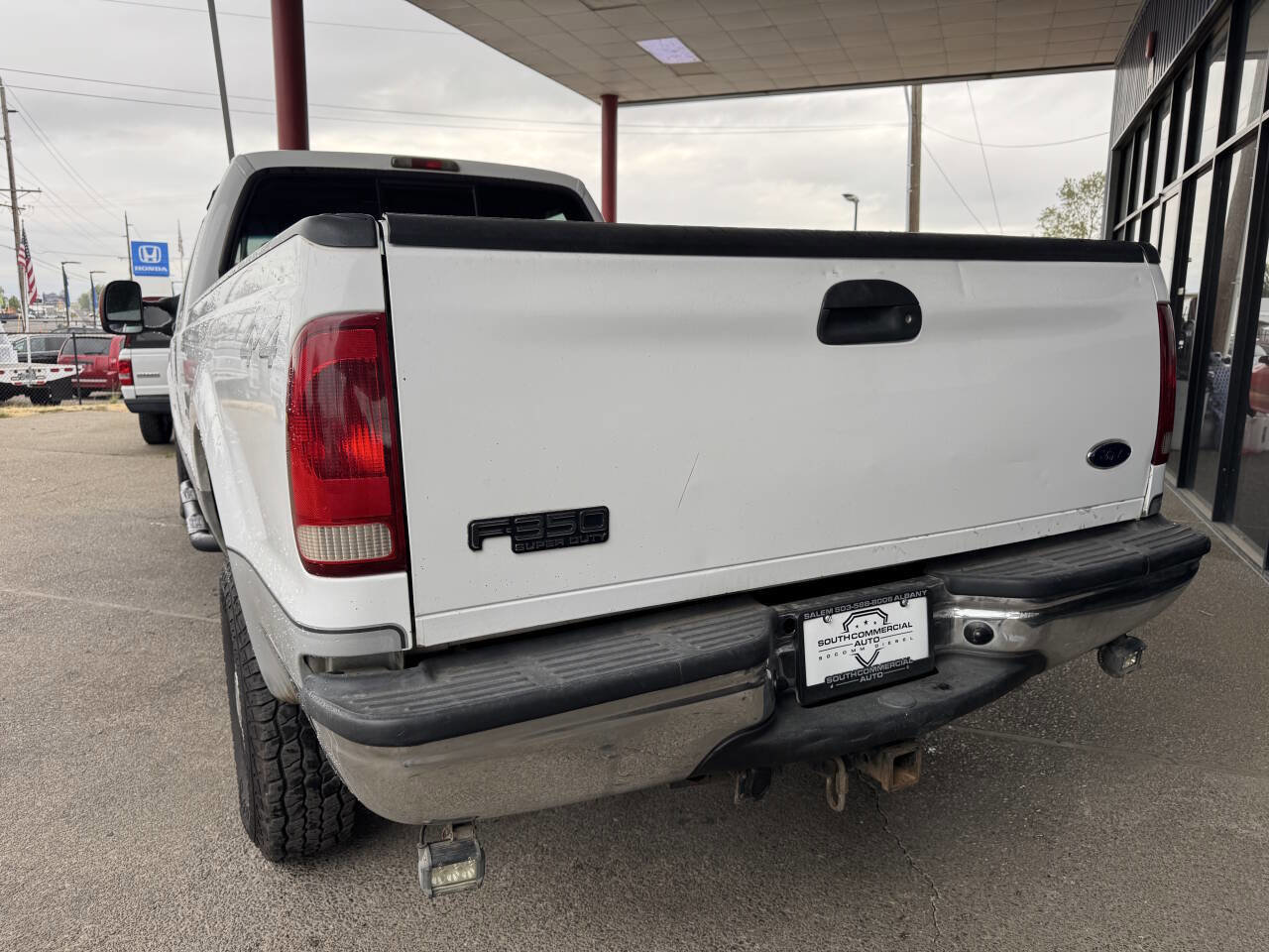 Used 2004 Ford F350 XLT image 4