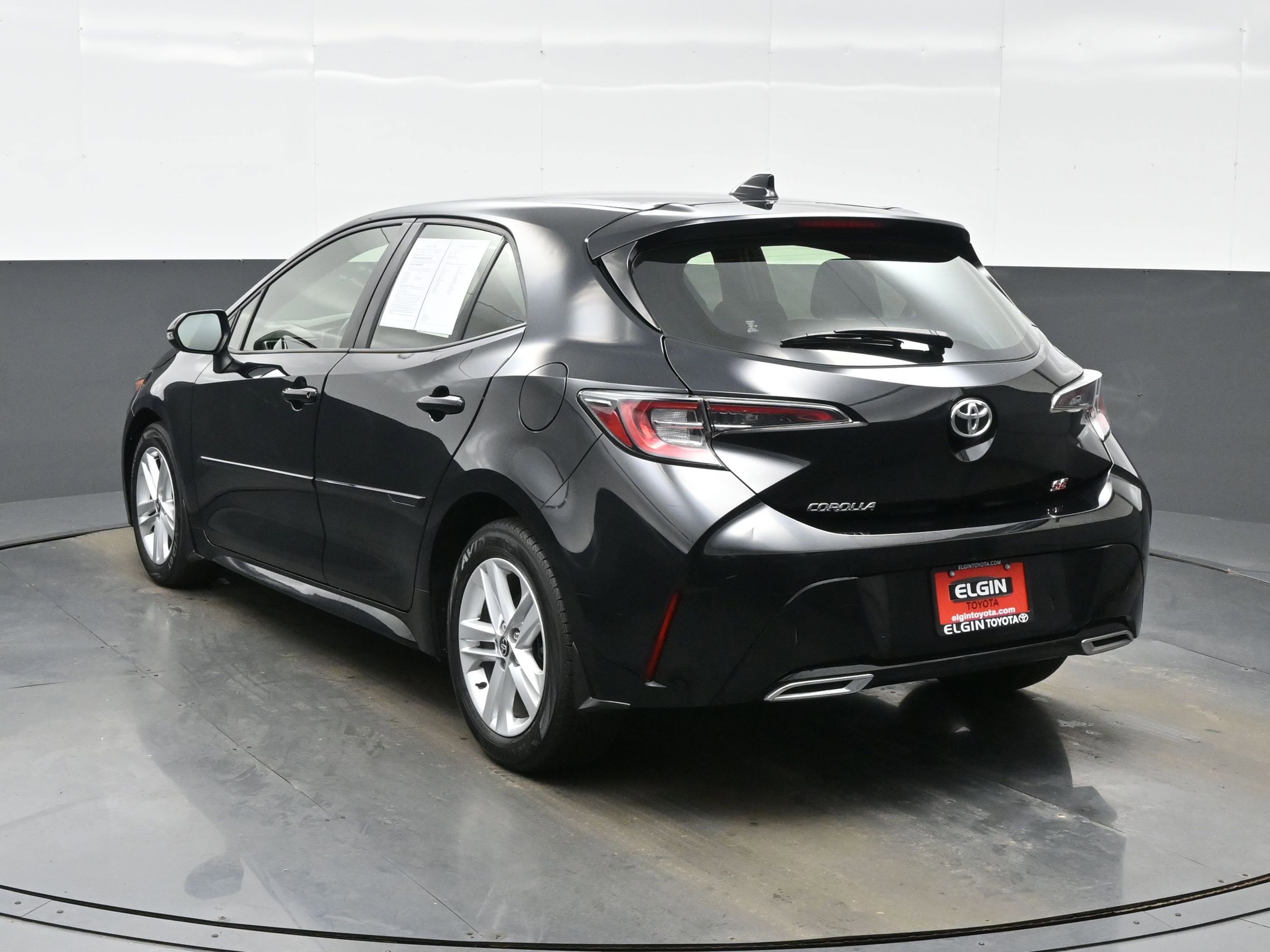 Used 2022 Toyota Corolla SE image 4