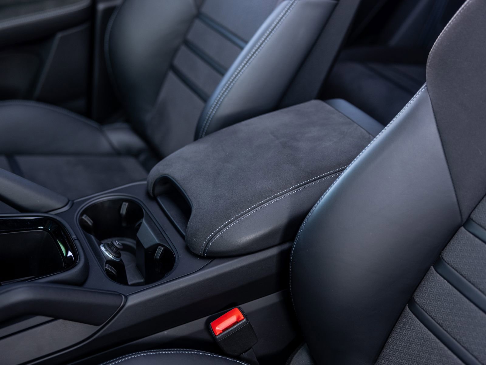 Certified 2025 Porsche Cayenne GTS image 49