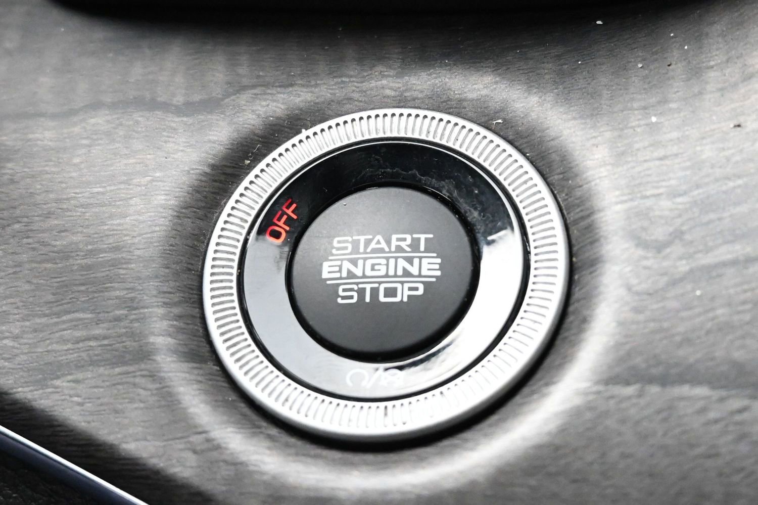 Used 2021 Jeep Grand Cherokee L Overland w/ Luxury Tech Group IV image 25