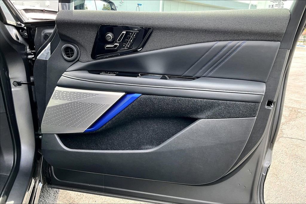 New 2026 Cadillac Optiq V AWD/4WD image 34