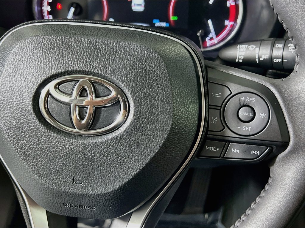 Used 2025 Toyota RAV4 XLE Premium FWD image 17