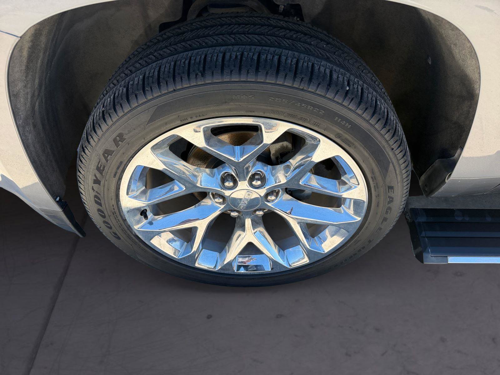 Used 2019 GMC Yukon XL Denali w/ Denali Ultimate Package image 14