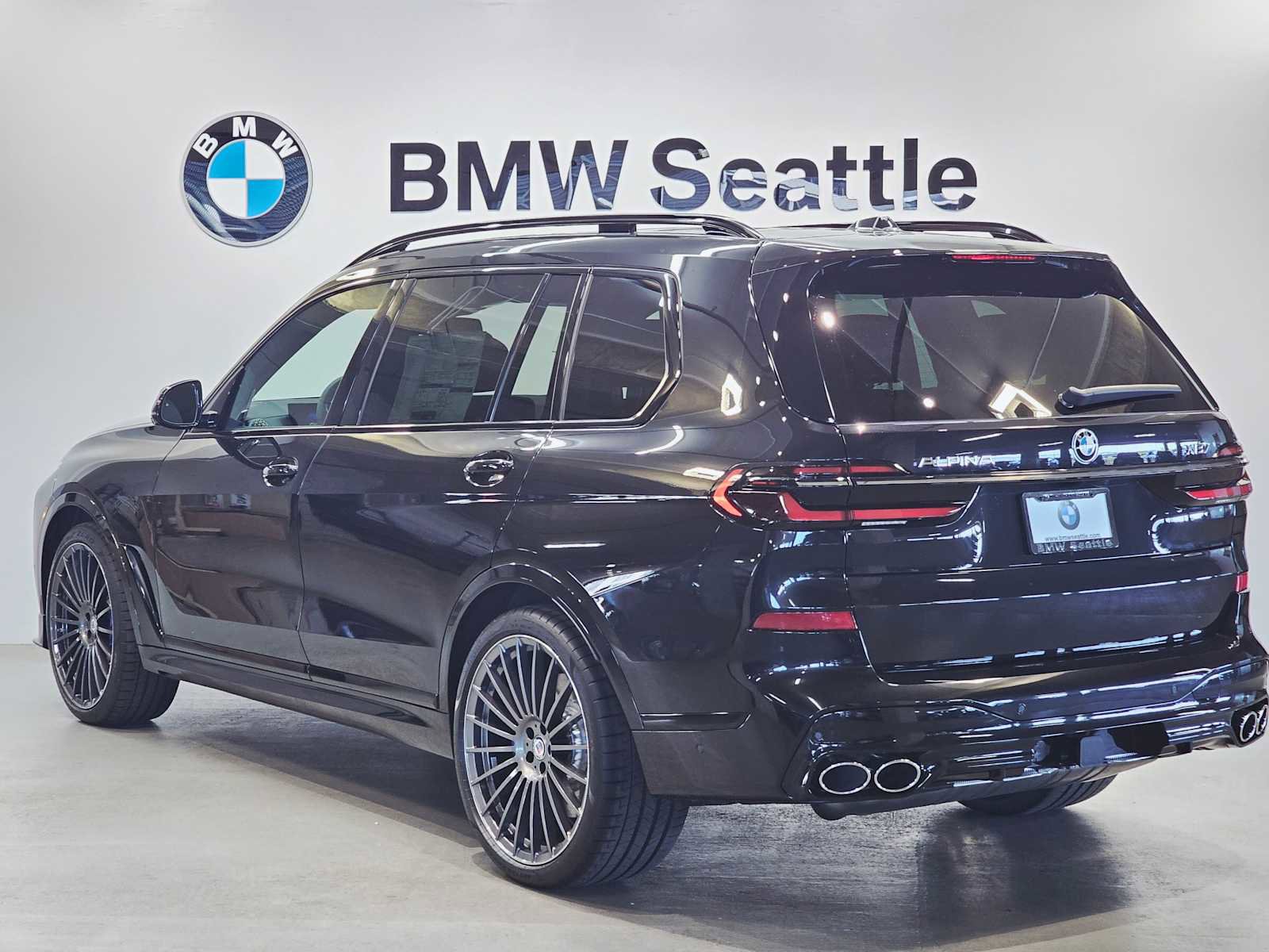 New 2026 BMW ALPINA XB7 image 4