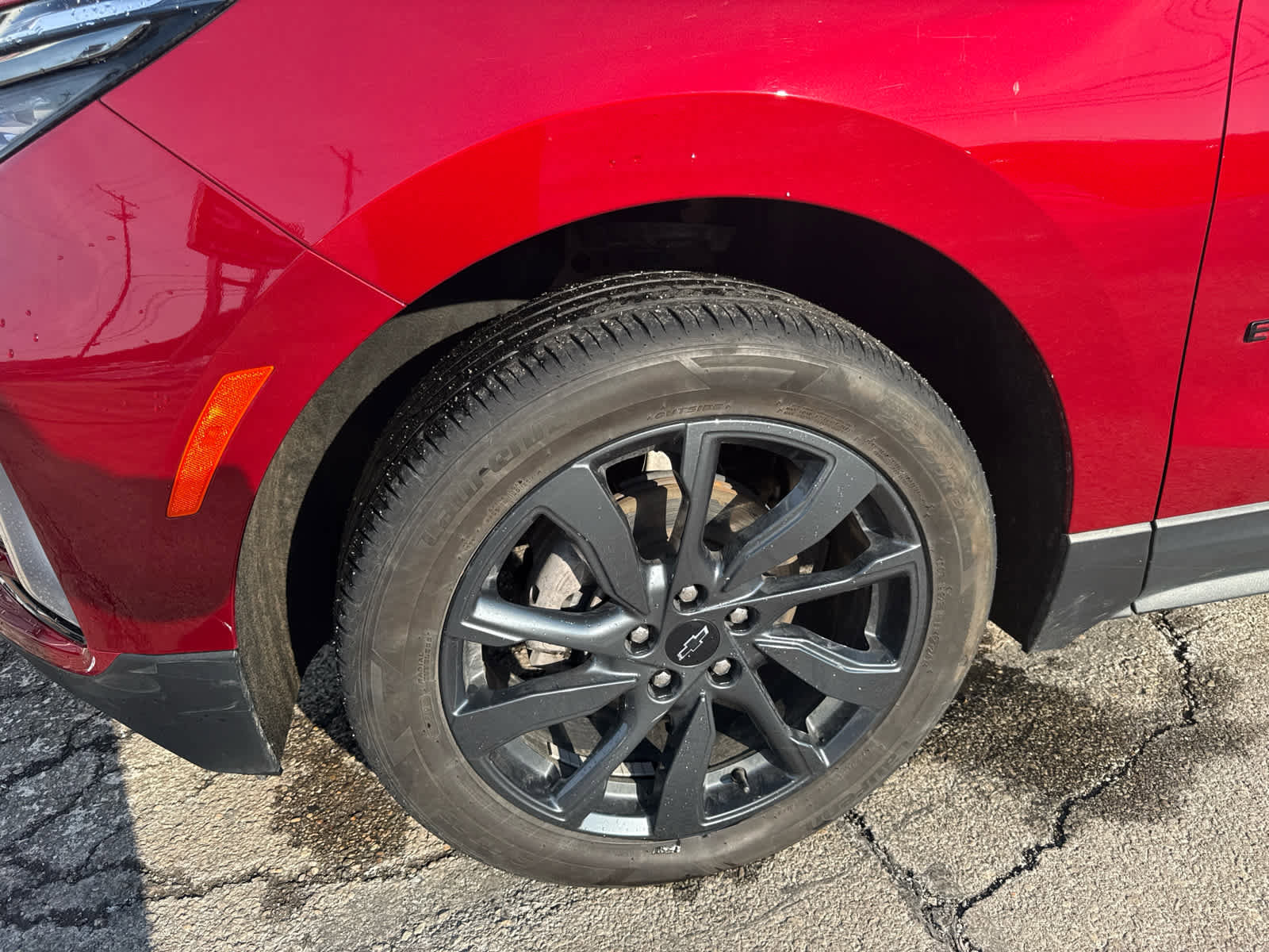 Used 2023 Chevrolet Equinox RS image 3