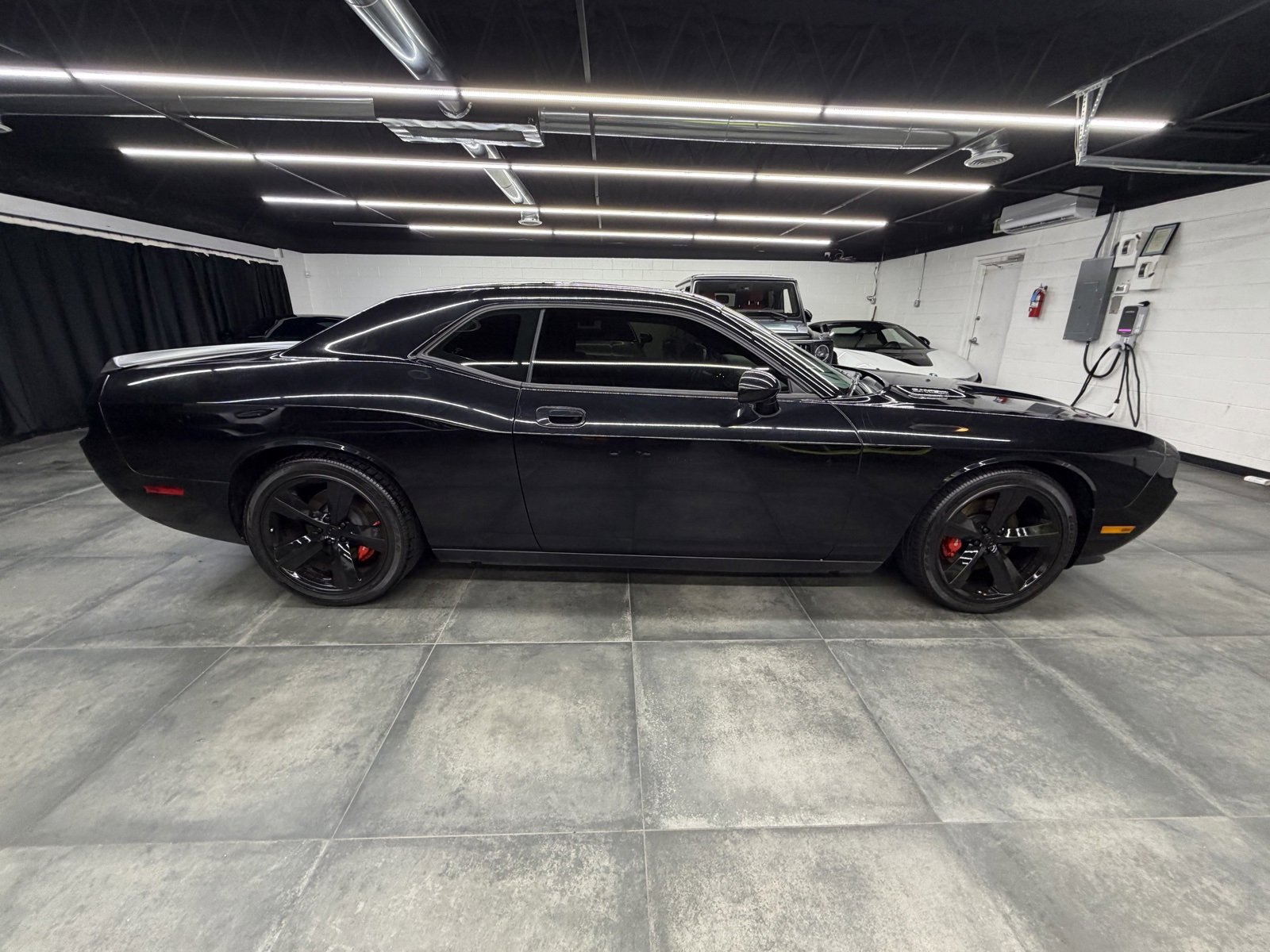 Used 2008 Dodge Challenger SRT8 image 8