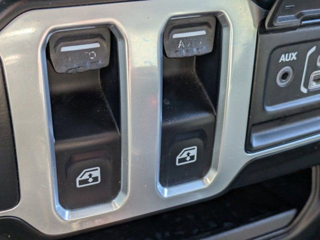 Used 2018 Jeep Wrangler Sport image 15