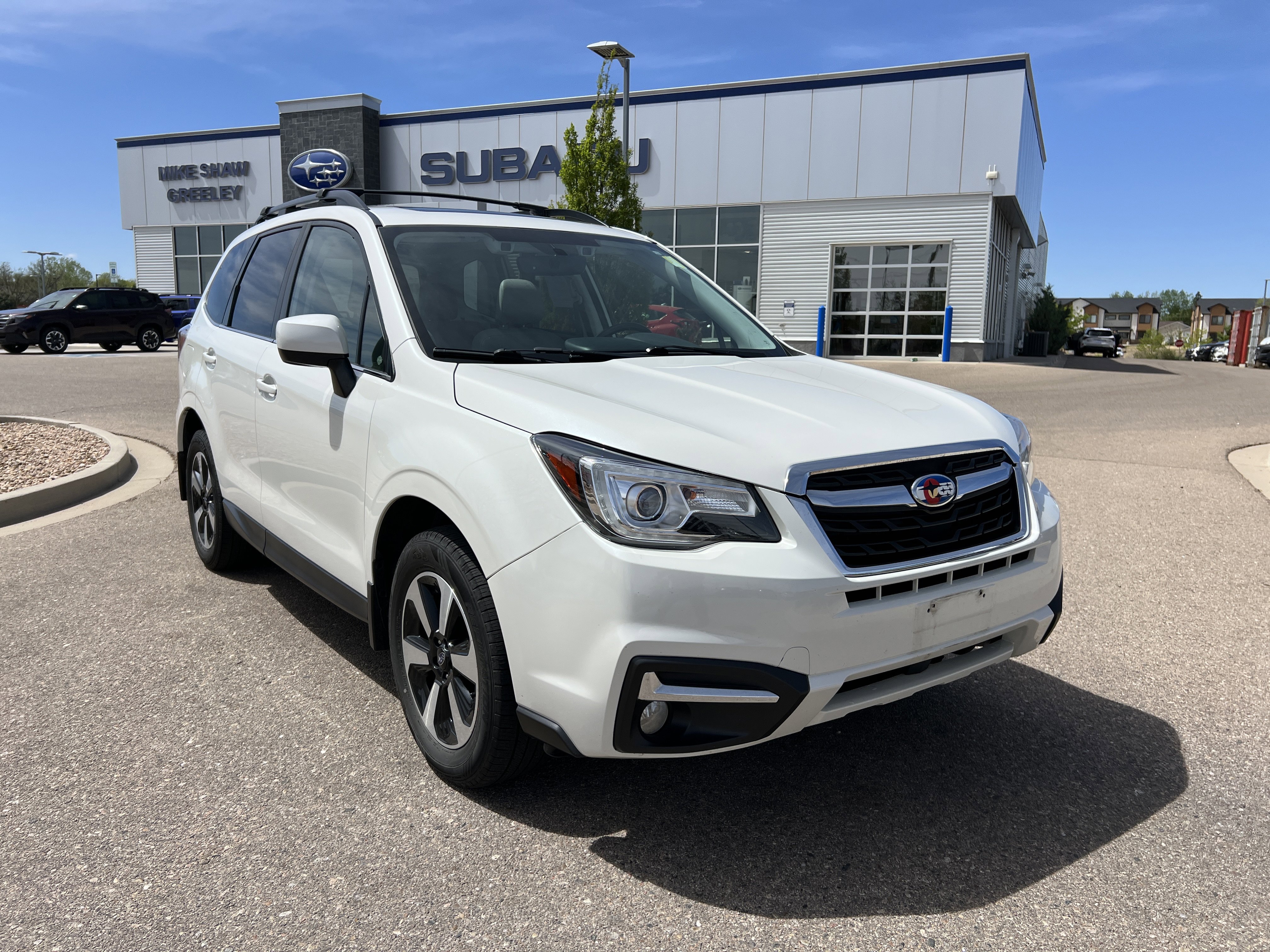 Used 2017 Subaru Forester 2.5i Limited AWD/4WD image 8