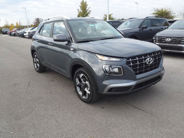 Certified 2026 Hyundai Venue SEL FWD image 4