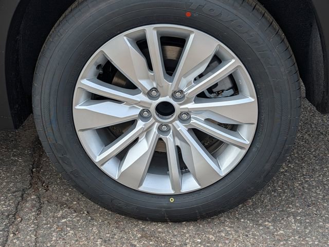 New 2026 Mitsubishi Outlander ES FWD image 3